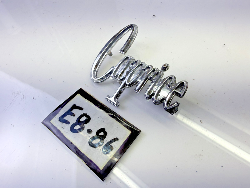 OEM Chevrolet Caprice Classic Trunk Emblem GM 1973 - 1976 9882650 E8-86