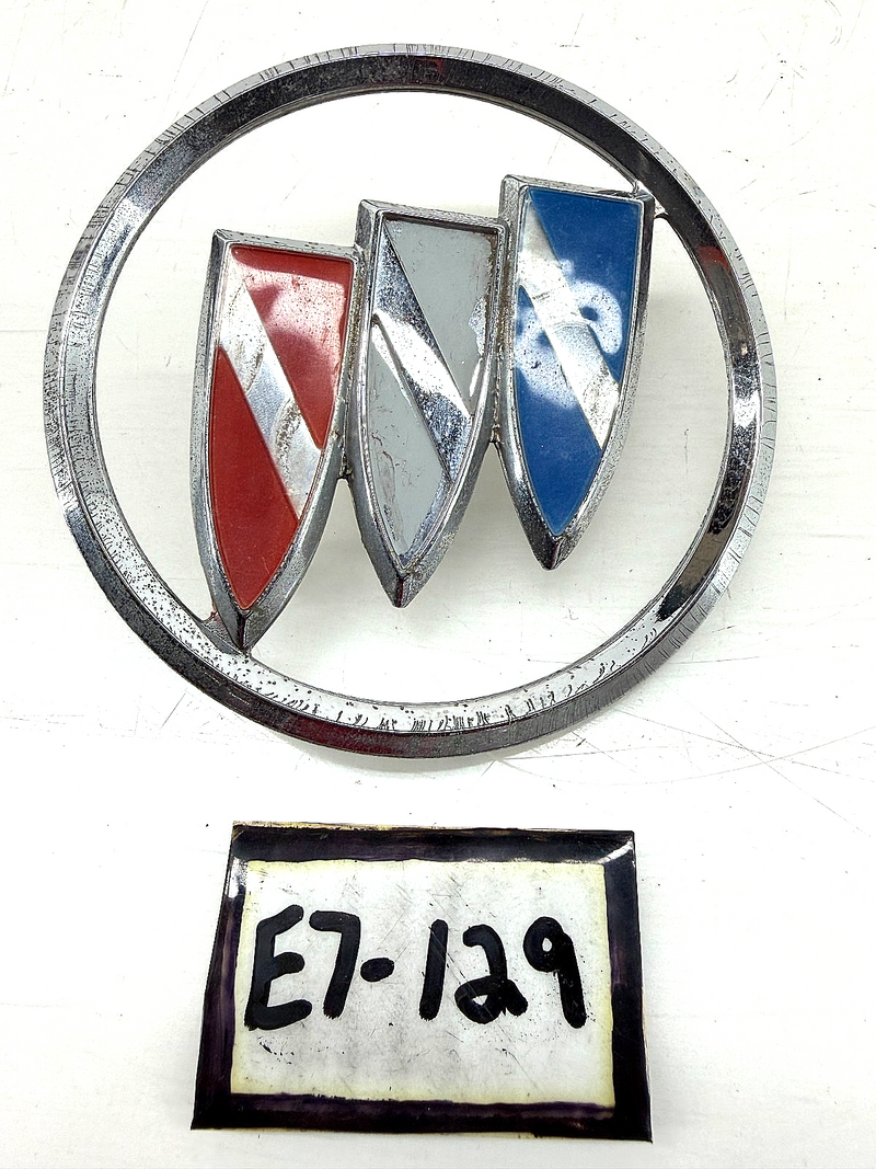 OEM 1987 1988 1989 BUICK SKYHAWK FRONT GRILLE EMBLEM BADGE 25523682 E7-129