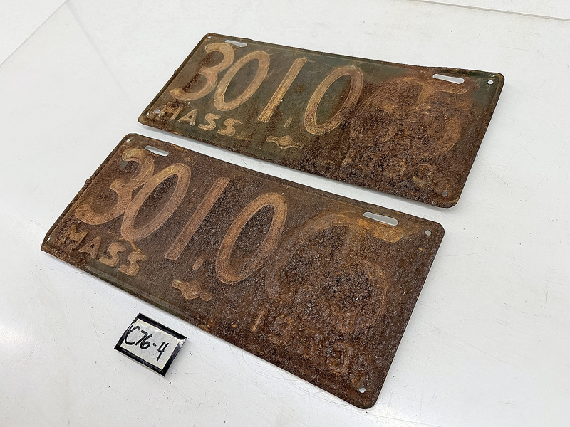 Vintage PAIR 1933 301065 Massachusetts License Plate Sign MA 301.065 C76-4