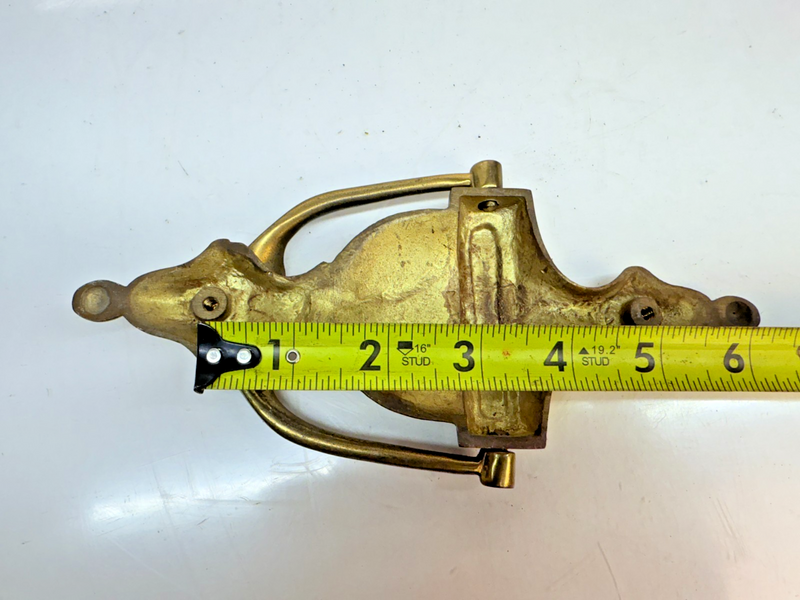 VINTAGE ANTIQUE BRASS TRADITIONAL DOOR KNOCKER 7.5" B68-16
