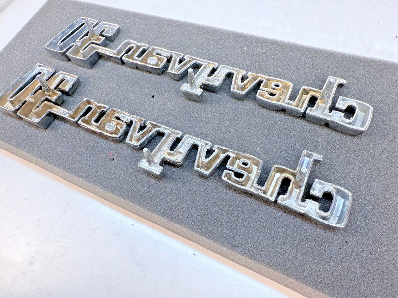 OEM 1971  1972 1973 1974 1975 Chevy Van 30 Fender Badge Emblems 3970873 E7-79
