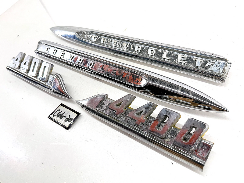 OEM 1955 1956 Chevrolet 4400 PAIR Front Fender Spears 3726805 / 3726753 C66-20