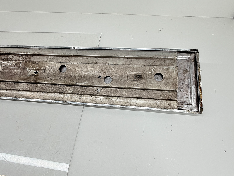 OEM 1981 - 1991  CHEVY K5 BLAZER TRIM PANEL MOLDING TAILGATE BAND U3B-62