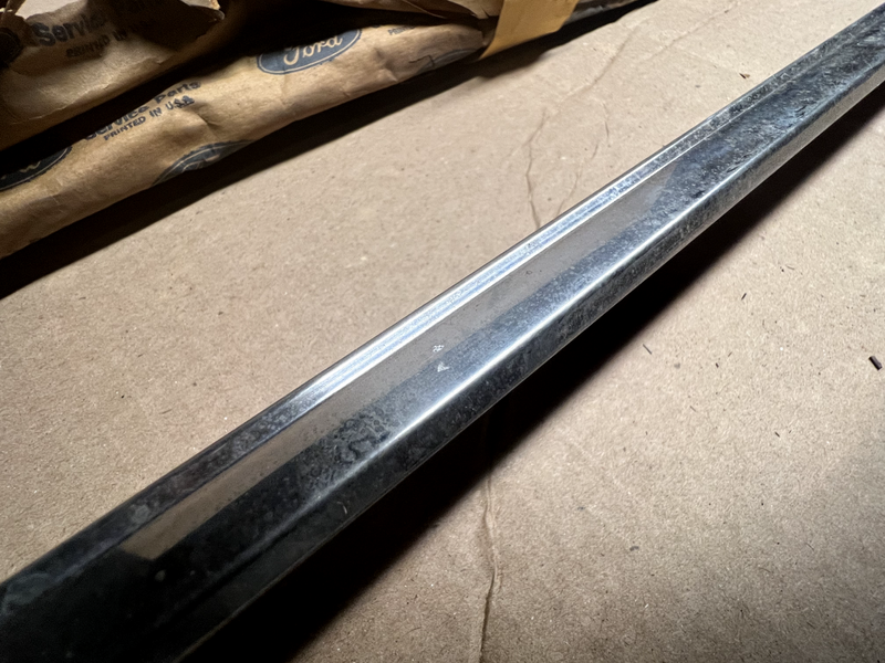 NOS 1961-1963 THUNDERBIRD SIDE TRIM MOULDING PAIR C2SZ-6329038-A 61 62 63 S1-8