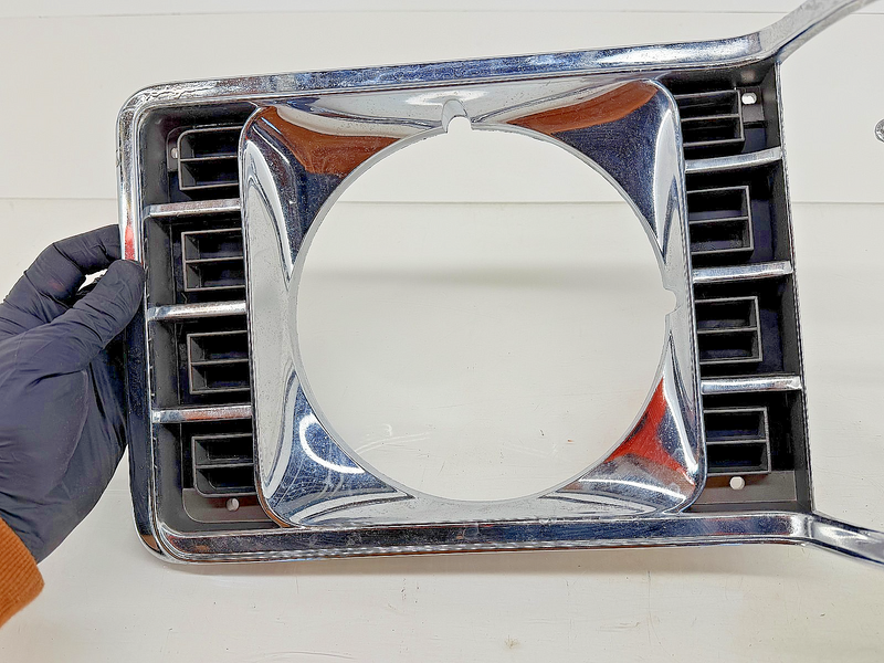 NOS 1975 1976 1977 Ford Grenada Headlamp Bezel D6DB-13064-AC LH C63-12