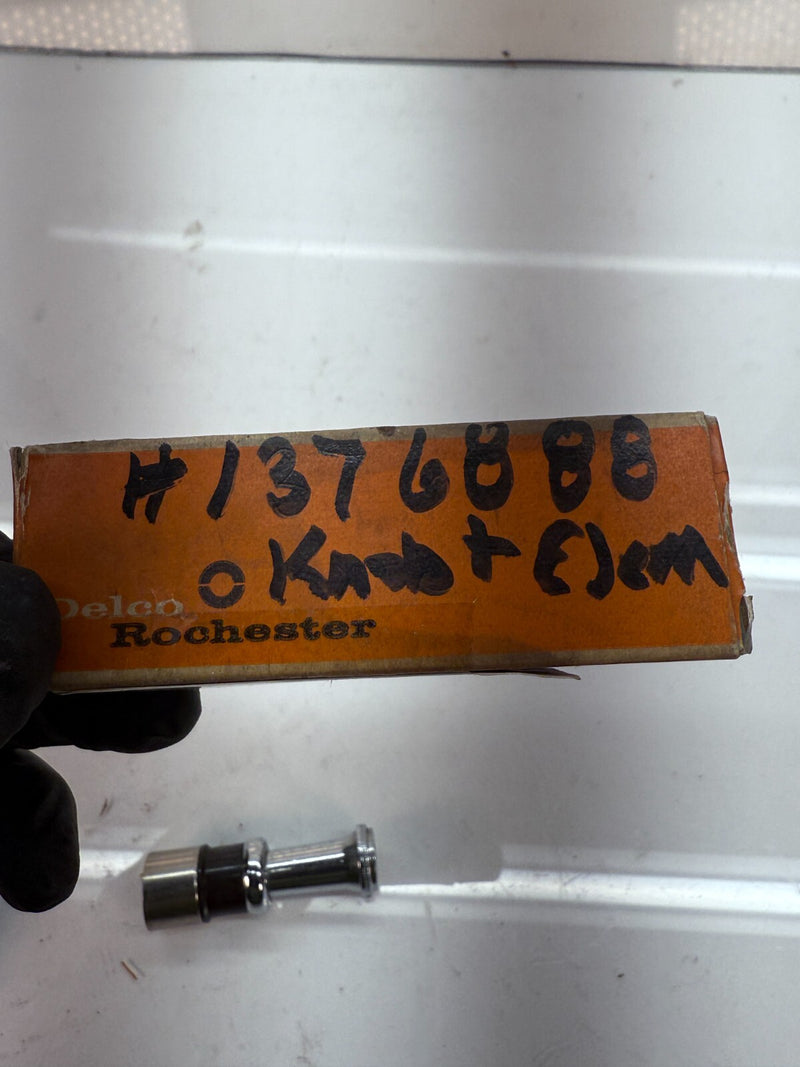 NOS GM 1966 BUICK SKYLARK SPECIAL GS Cigarette LIGHTER 66 1376888 C20-21