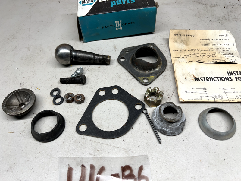 NOS Thunderbird 61-66 NAPA 260-1027 SUSPENSION Front Upper BALL JOINT U1C-B6-16