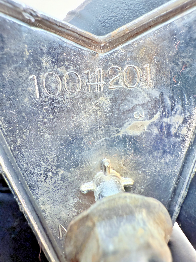 VINTAGE OEM 1980'S METAL PONTIAC ARROW EMBLEM 10014201 GM E5-63