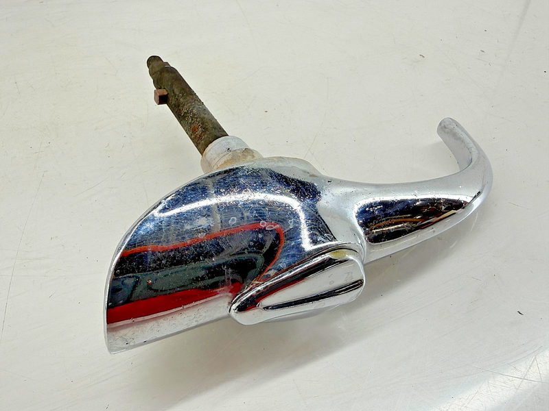 Vintage 1942 - 1946 1947 Chevrolet Aero Rear Trunk Handle Pontiac Chevy C34-46