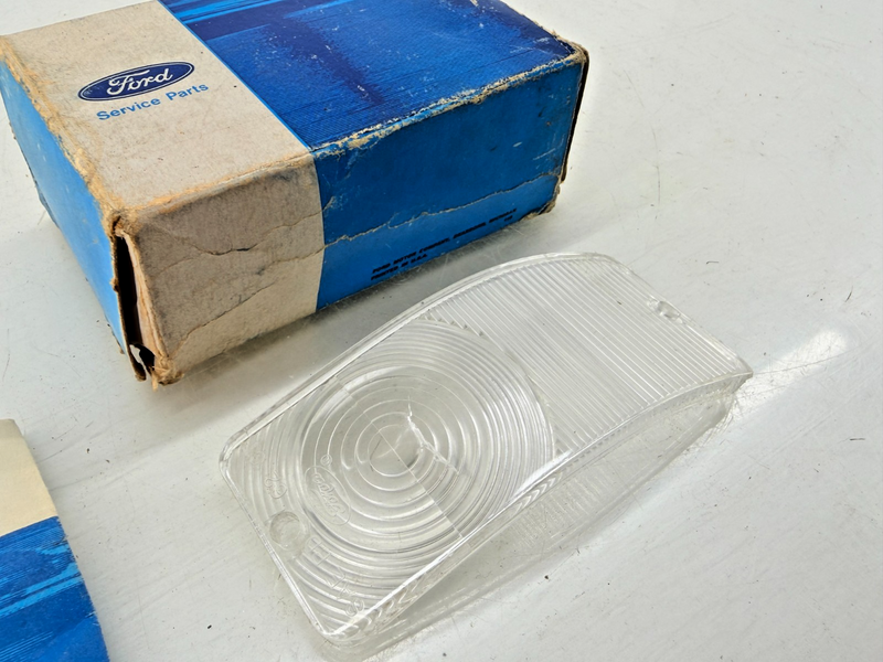 NOS 1960 - 1962 FORD COMET CORSAIR PARKING LAMP LENS 1959 EDSEL C2GY-13208-A C57
