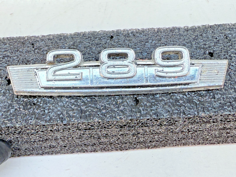 OEM 1967 1968 FORD FAIRLANE 289 Fender Emblems C7OB-16237-A B32-351
