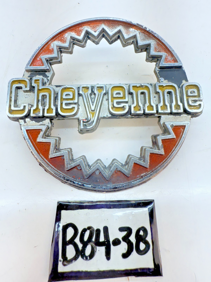 1976 - 1980 Chevrolet Cheyenne Blazer K5 Emblem Squarebody Chevy 330316 B84-38