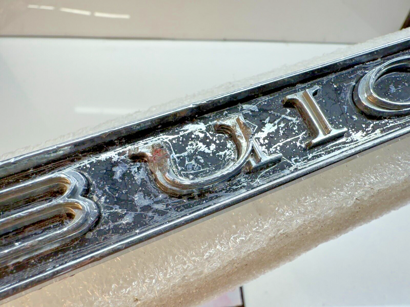 OEM Buick 1968 68 Lesabre Electra Front Grille Emblem Badge Logo 1384167 B32-106