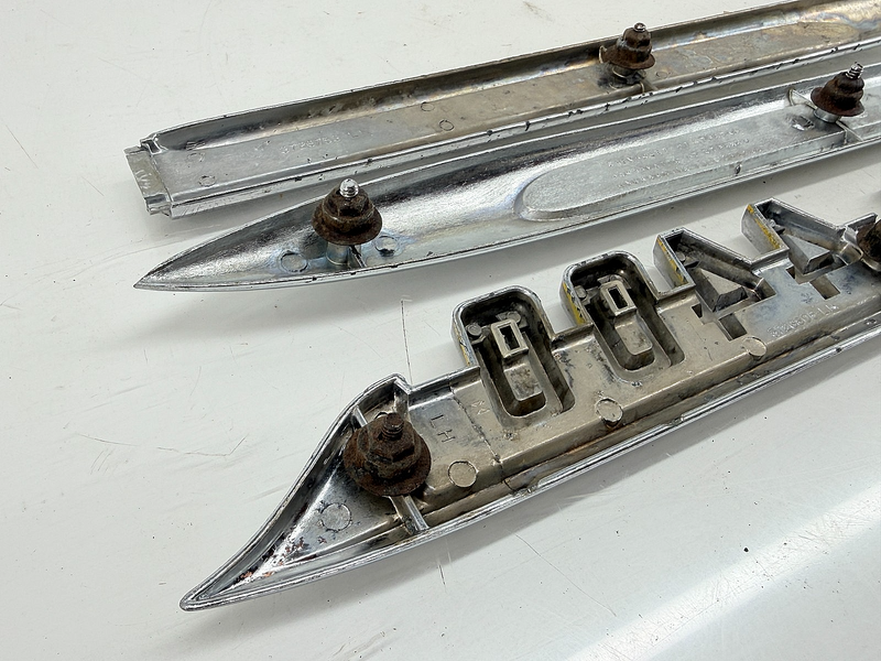 OEM 1955 1956 Chevrolet 4400 PAIR Front Fender Spears 3726805 / 3726753 C66-20