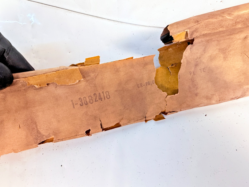 NOS 1960 - 1966 Chevrolet Pickup Ex G10 Pair Front Door Sill Plate 3882418 U3B-6