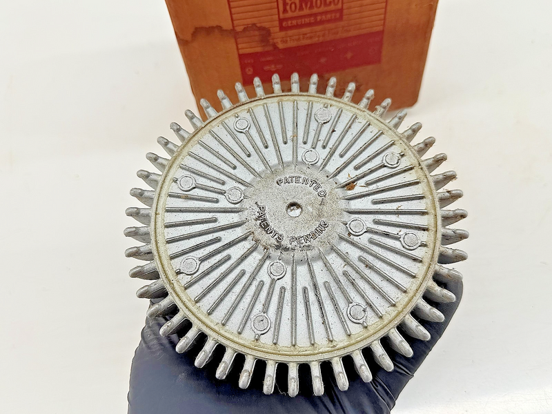NOS OEM Ford 1961 1962 Galaxie 500 Fan Clutch C1AA-8A616-A C60-47