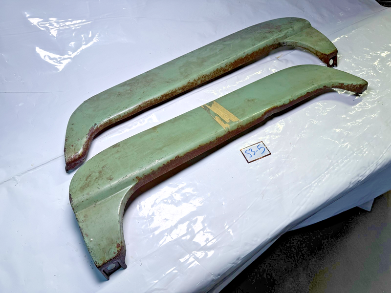 Vintage 1960s - 1970s Car Truck Fender Skirts Unknown Model S3-5