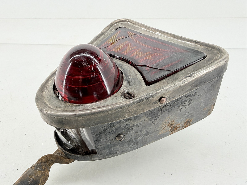 Original 1921 - 1925 Maxwell Automobile / Chrysler Tail Light Logo Lens Beehive