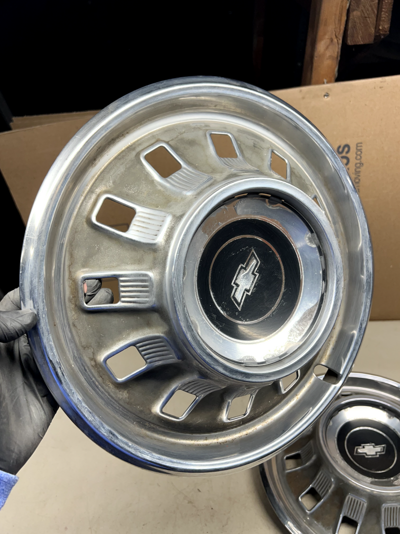 1967 Chevrolet Pair 14" HUBCAP Wheel Cover Biscayne IMPALA CAPRICE 67 B40-6