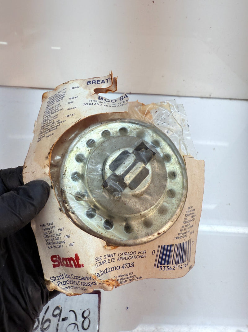 NOS Vintage Stant Oil Filler Cap for 1959 - 1964 Ford Pass & Trucks BCO64 B69-28