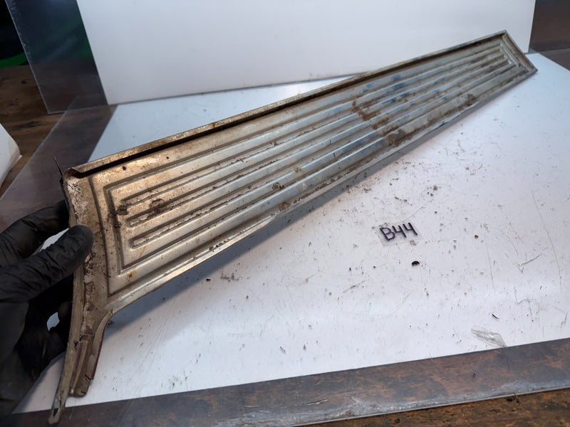 1972 Ford Gran Torino Sport Left Rear Quarter Panel Trim 72 B44-5