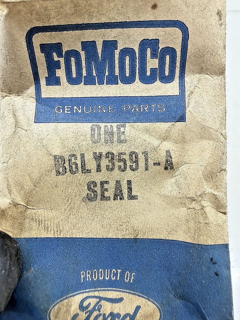 NOS 1956 - 1958 LINCOLN FORD STEERING GEAR HOUSING SEAL B6LY-3591-A C76-170