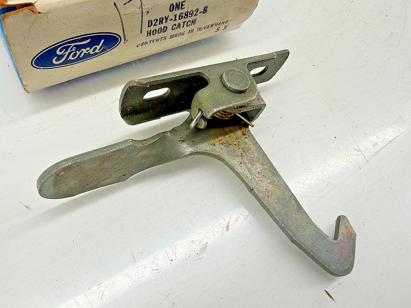 NOS 1971 1972 Ford Mustang Mercury Capri Hood Catch Hook D2RY-16892-B C62-50