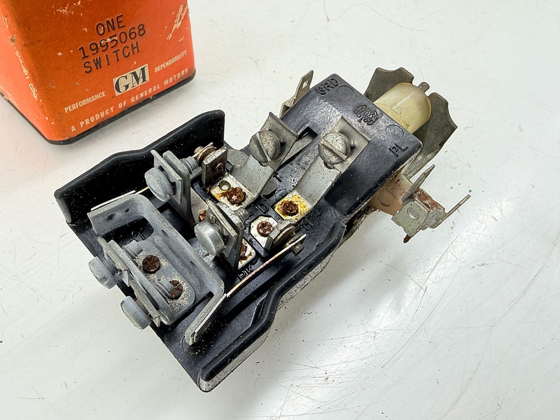 OEM Headlight Switch 1955 - 1957 Corvette Chevy BEL AIR GMC Truck 1995072 C71-32