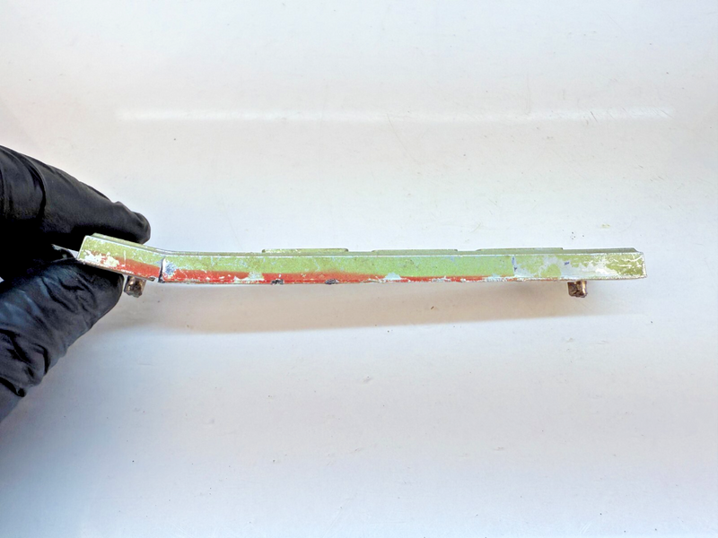 BRKN OEM Vintage 1969 - 1972 CHEVY TRUCK 8 350 FENDER EMBLEM 3950926 B32-217