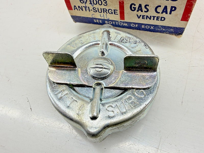 NOS VINTAGE 1968 - 1970 Chevelle ATLAS VENTED GAS CAP AS-2A 671003 C64-92