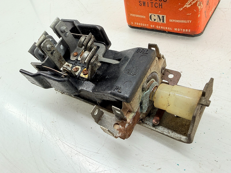 OEM Headlight Switch 1955 - 1957 Corvette Chevy BEL AIR GMC Truck 1995072 C71-32