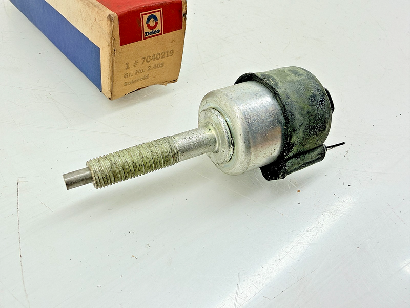 NOS 1968 - 1970 Chevy GM Carburetor Idle Stop Solenoid Delco 7040219 C75-16