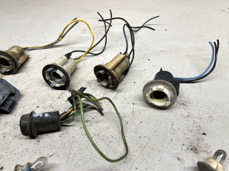 1973-1987 CHEVROLET C10 K10 K5 **LOT Random** SWITCH PIGTAIL WIRE END CAMARO B19
