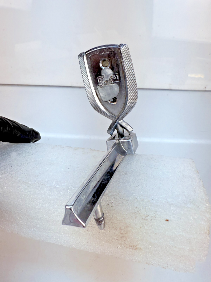 OEM 1978 - 1980 Red Oldsmobile Calais Stand Up  Ornament Emblem 22508016 B32-220