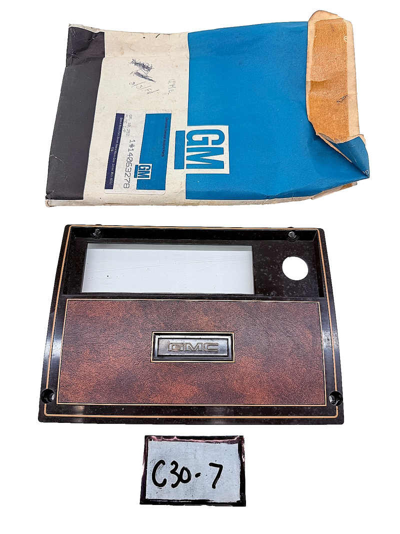 NOS 1978-1985 EL CAMINO MALIBU MONTE CARLO GMC CABEALLERO RADIO DASH PANEL PLATE