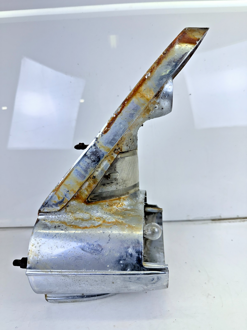 OEM 1957 Pontiac Tail Light ASSEMBLY Guide-R2-57 C25-9