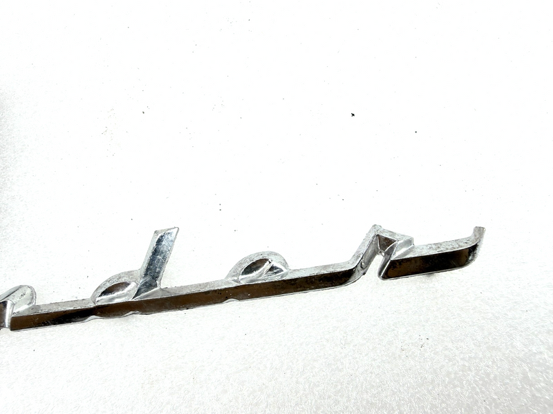 OEM 1947 - 1956 STUDEBAKER COMMANDER HOOD FRONT FENDER EMBLEM 7729 E9-100