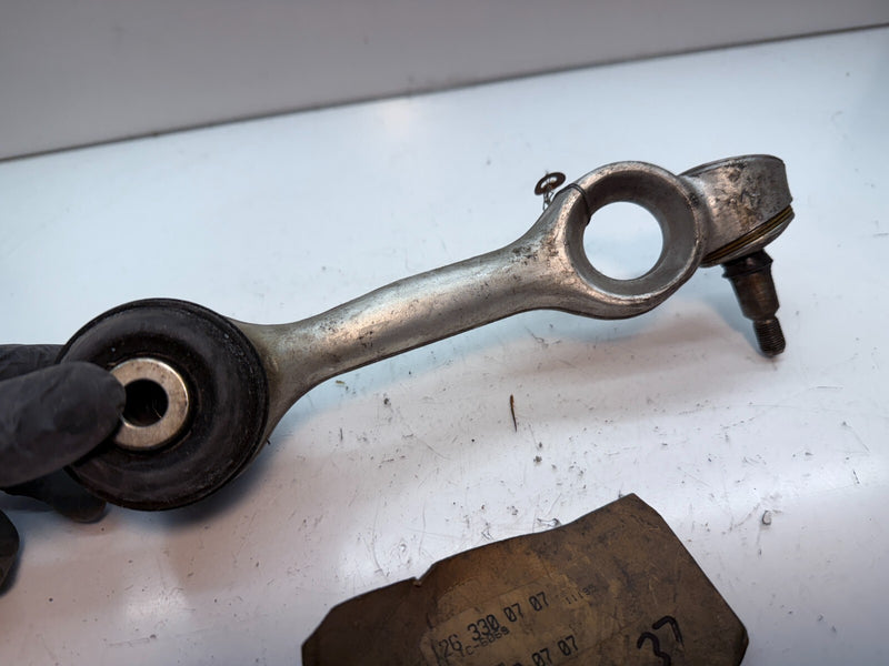 NOS Genuine Mercedes-Benz Front Upper RH Control Arm 1263300707 MBZ 300SD C7-37
