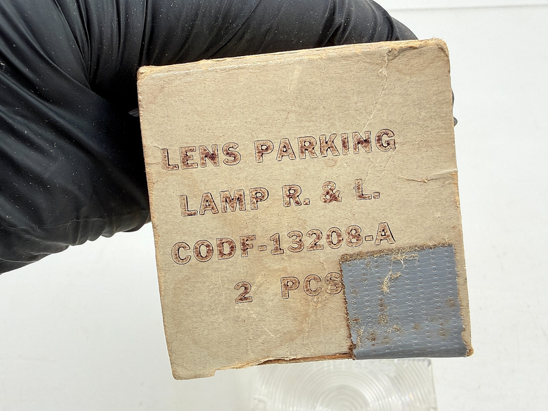 NOS 1960 FORD FALCON RANCHERO PAIR PARKING LIGHT LENSES C0DF-13208-A C68-19