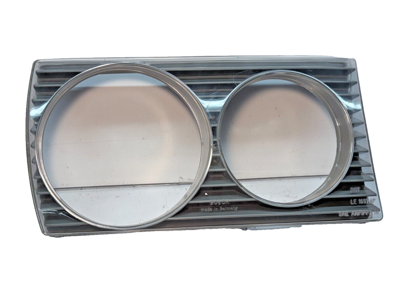 NOS OEM Mercedes Benz W123 240D 300D 300TD Right Head Light Trim C6-8