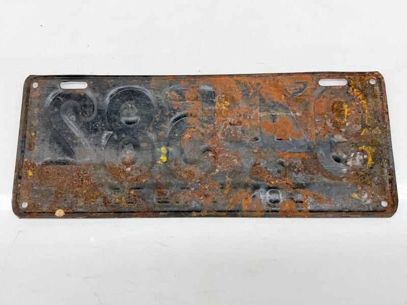 1921 Connecticut License Plate 94-582 CONN Antique Pre-War Original C47-68