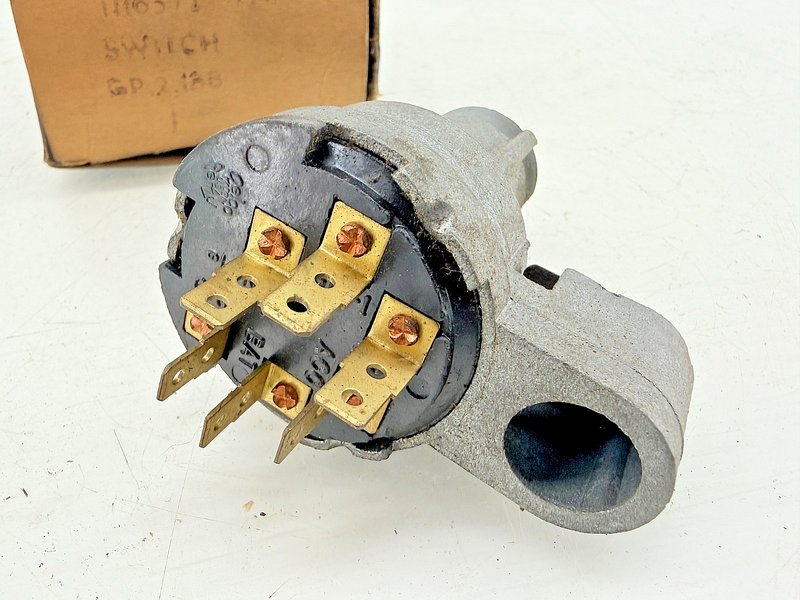 NOS 1960 Oldsmobile Dynamic 88 Super 88 98 Fiesta Ignition Switch 1116572 C71-12