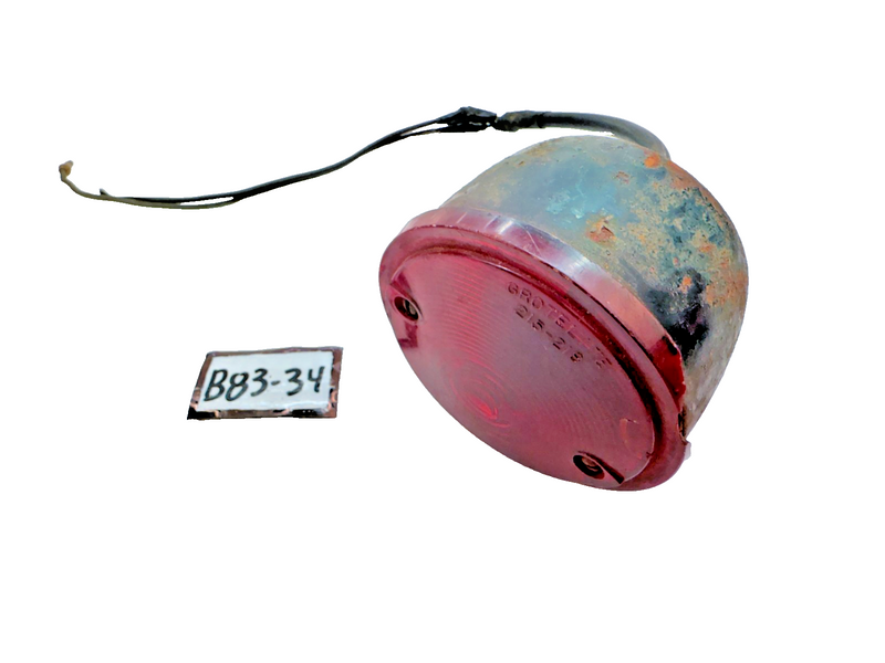 OEM Grote 215-218 IH Cub Cadet Garden Tractor Tail Light Lens Bracket B83-34