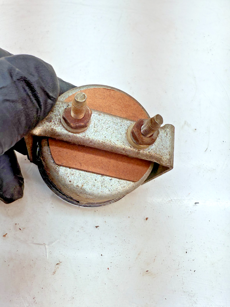 VINTAGE ORIGINAL Stewart Warner Oil Pressure Gauge 80 PSI 819451 B45-26