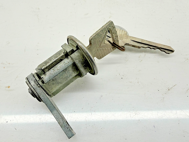 OEM 1962 - 1977 Mercury Comet Galaxie Mustang Door Lock Key Cylinder 1965 C57-29