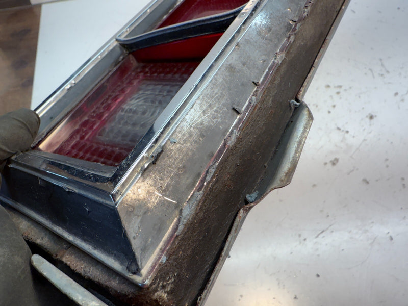 OEM Passenger Right Tail Light 1970 1971 FORD TORINO SAE-TS1AR-70FE B43-3