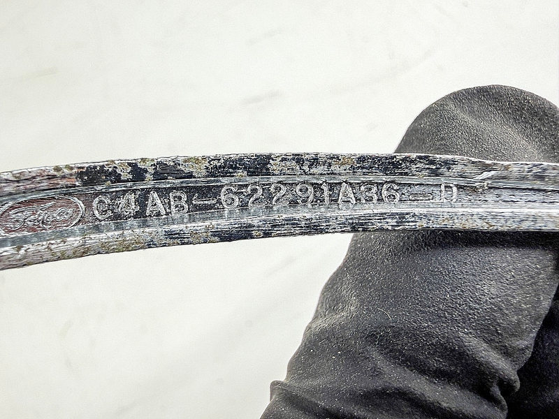 OEM 1964 FORD CUSTOM FENDER SCRIPT EMBLEM C4AB-62291A36-D E10-20