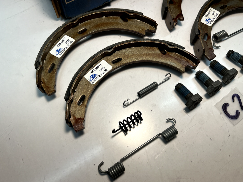 NOS ATE Mercedes W201 C208 W210 R129 Parking Brake Shoes 1244200320 C2-25