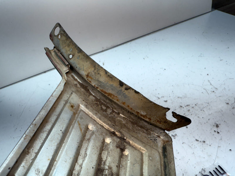 1972 Ford Gran Torino Sport Left Rear Quarter Panel Trim 72 B44-5