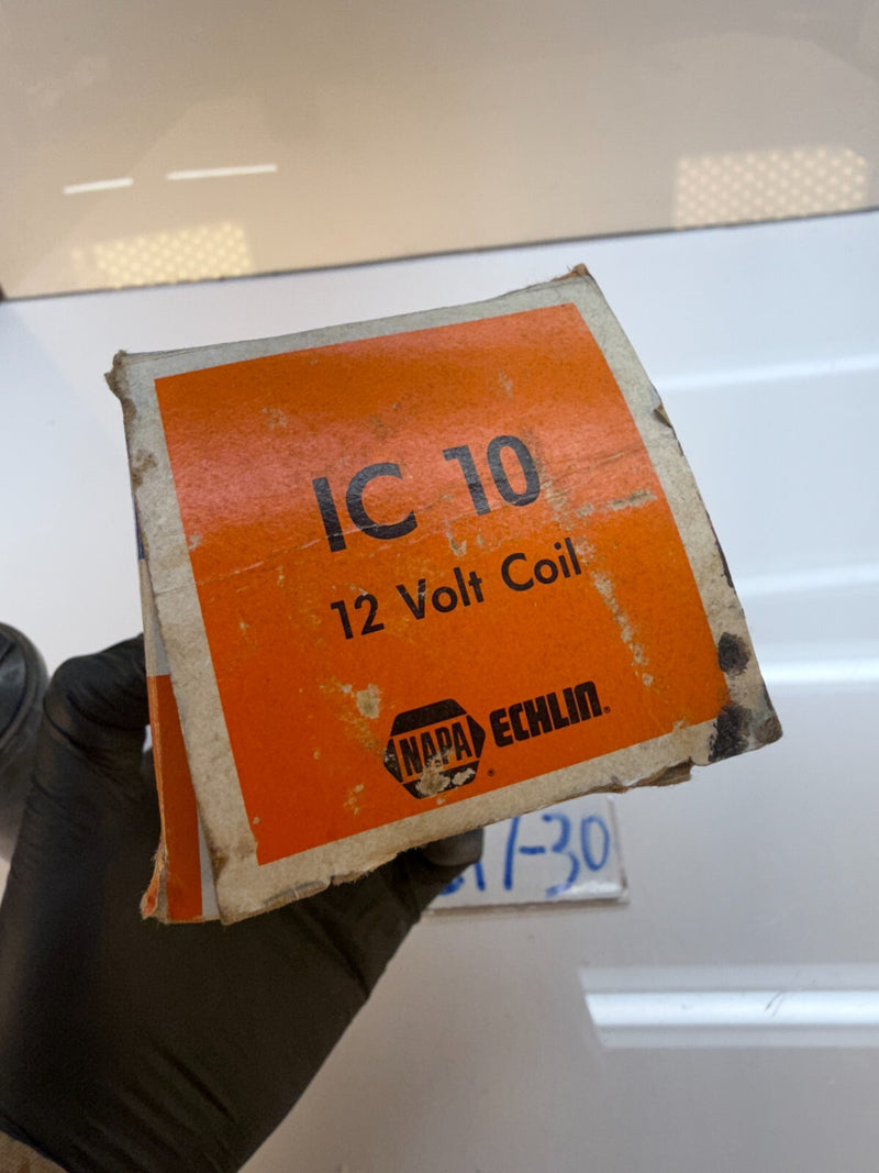 NOS GM Napa Echlin 1C-10 Ignition Coil External Resister Oil Filled C17-30